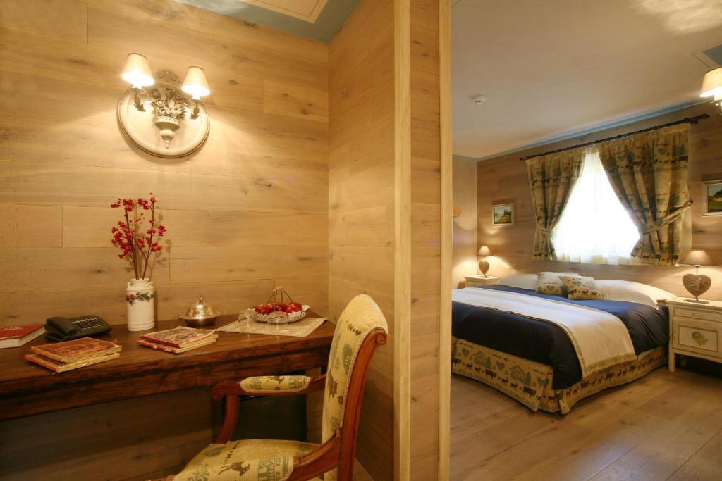 Hotel Letterario Locanda Collomb 라튈르 객실 사진