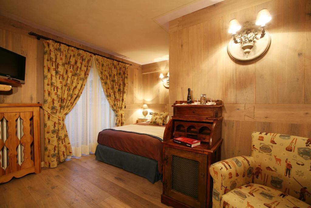 Hotel Letterario Locanda Collomb 라튈르 객실 사진
