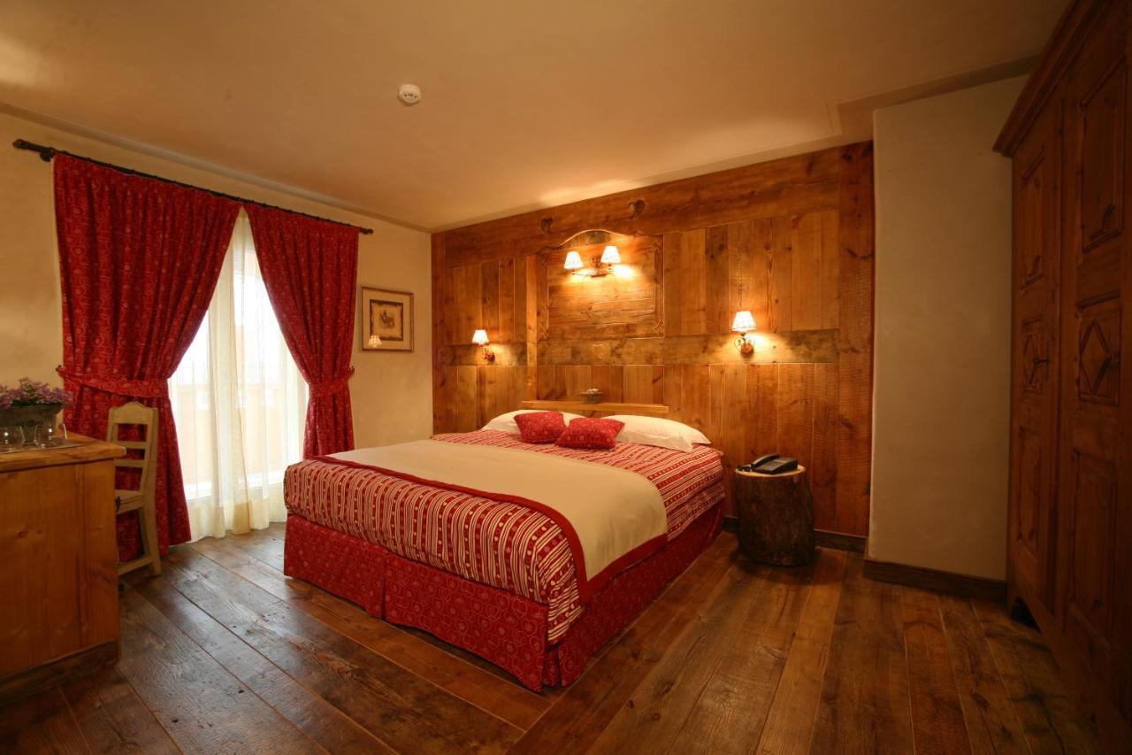 Hotel Letterario Locanda Collomb 라튈르 객실 사진