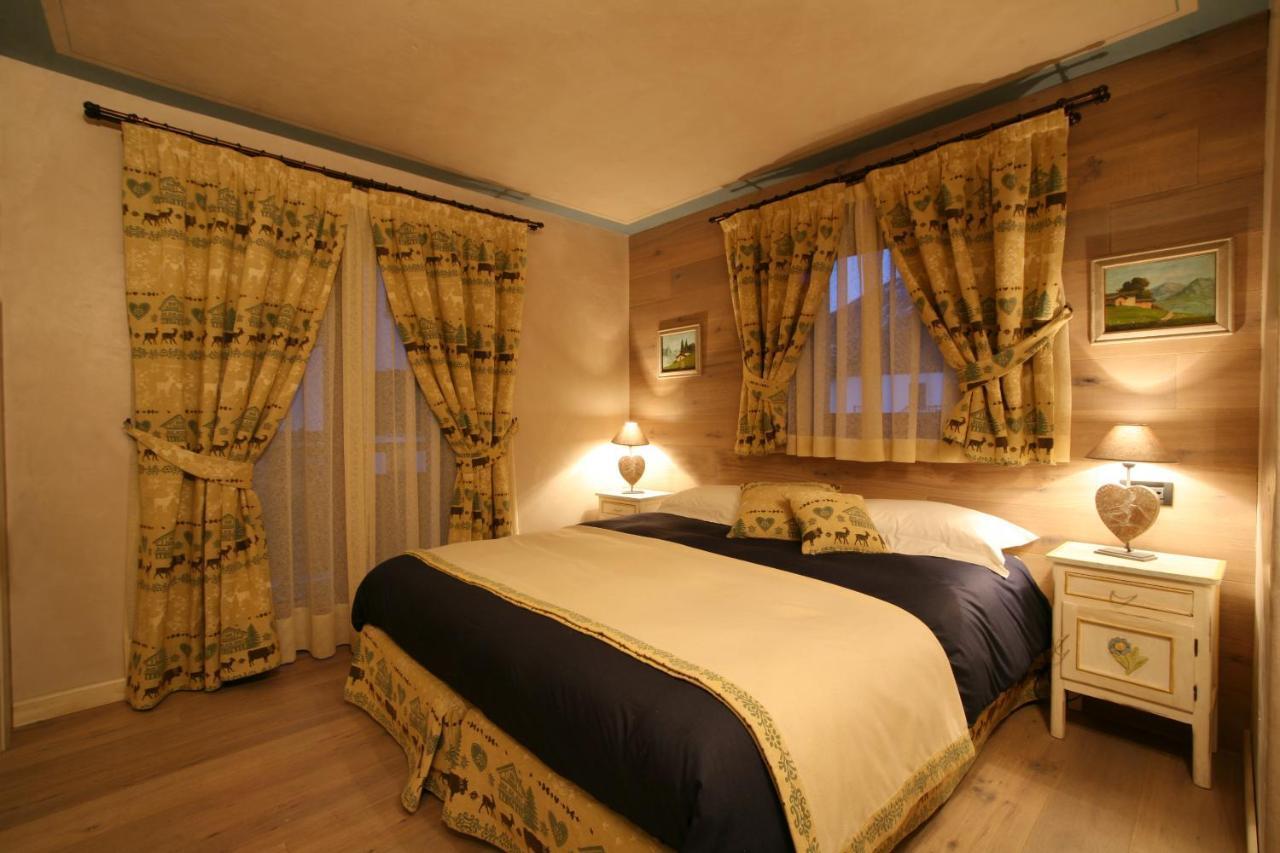 Hotel Letterario Locanda Collomb 라튈르 객실 사진